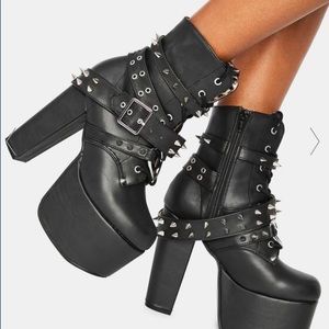 Demonia Heart of Chaos Boots size 6